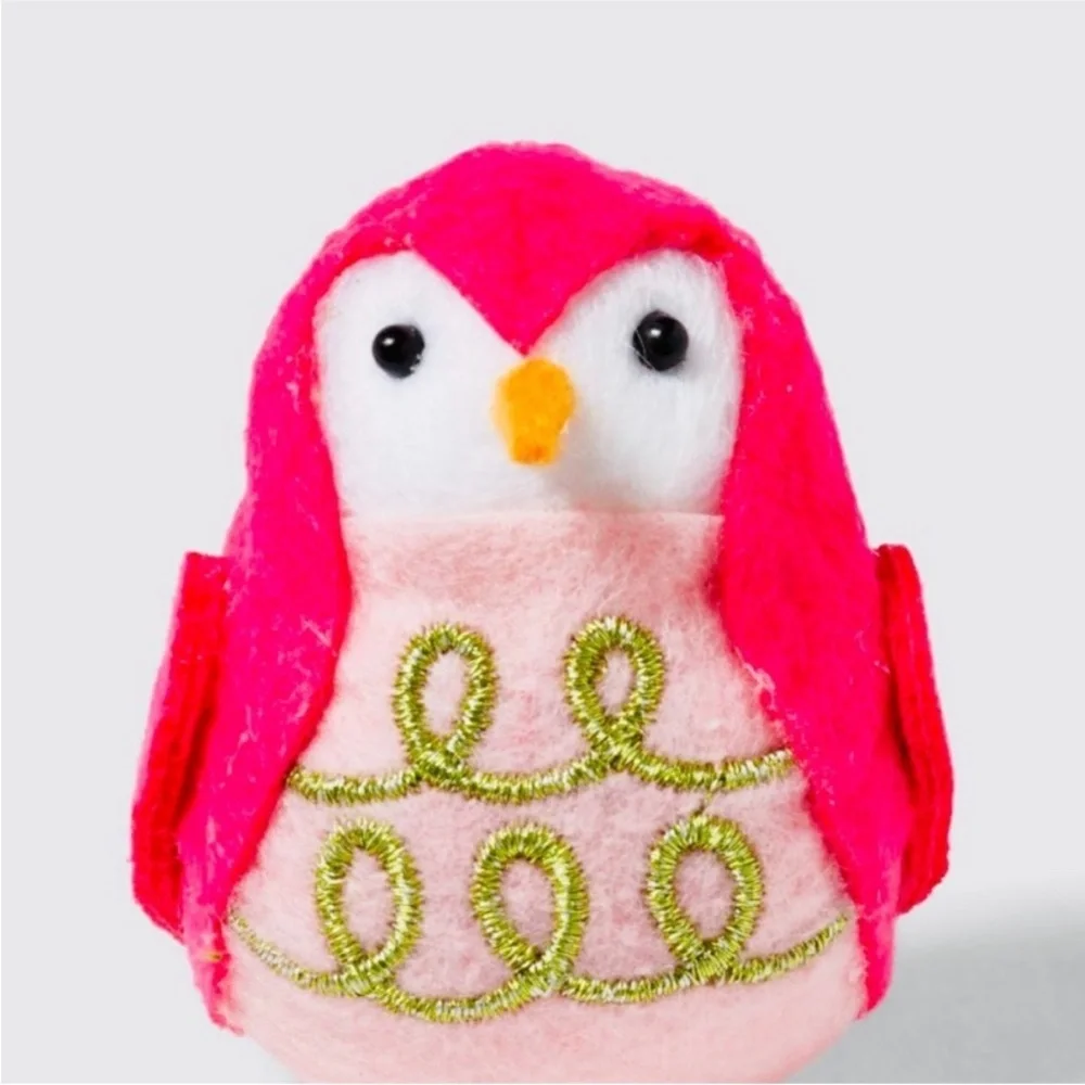 NEW Target Spritz Featherly Friends in Egg Carton